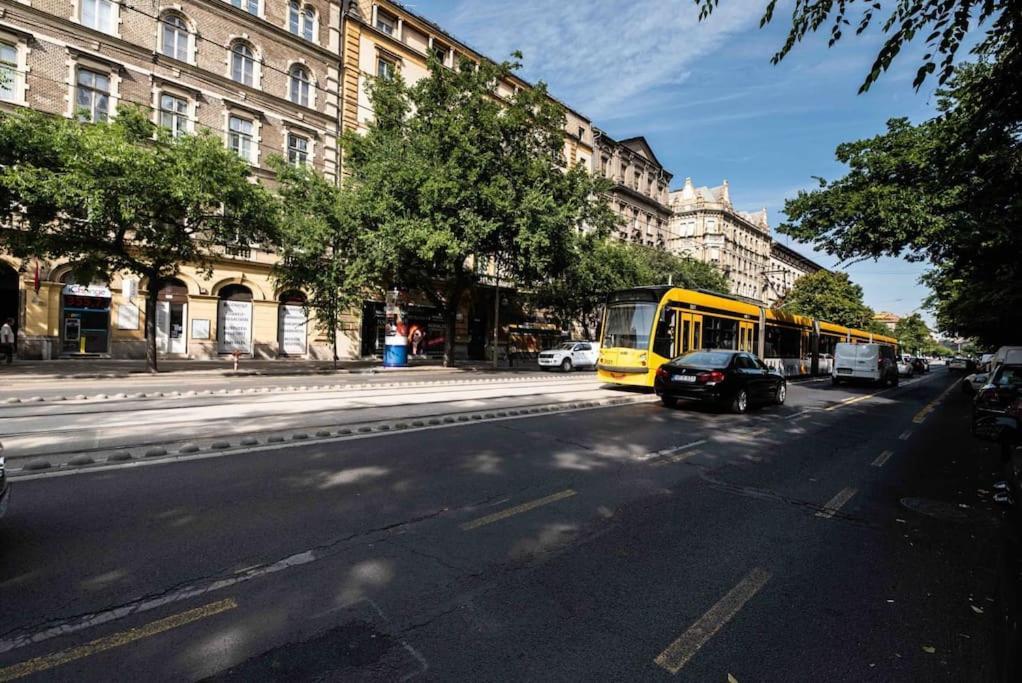 Jozsef-Corvin Central Budapeszt Zewnętrze zdjęcie